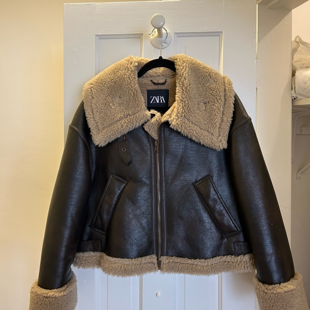 Zara Brown cropped Shearling Jacket